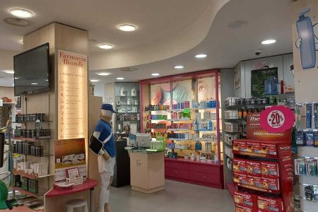 Farmacia Biondi a Trani - reparto beauty