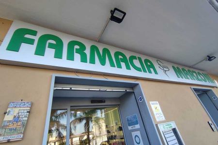 Farmacia Marzoni a Somma Vesuviana, Napoli - insegna