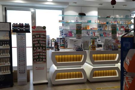 Farmacia Santa Chiara a Sant'Antimo, Napoli - bancone